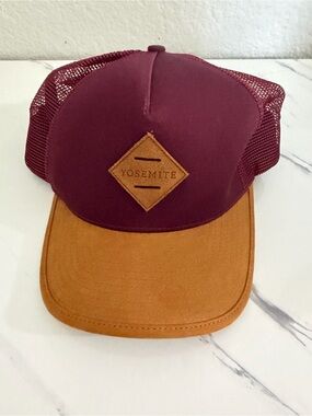 ROVE Maroon Trucker Hat Yosemite National Park burgundy